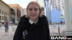 A tini szexfüggő minden nap dug vagy maszturbál